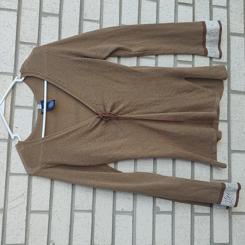 TAN Top - Picture 3 of 11